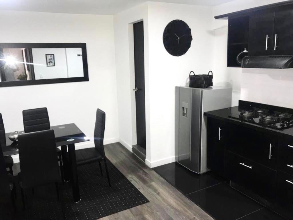 Estadio Apartamentos Medellín Extérieur photo
